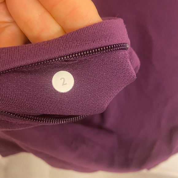 Lululemon Purple Running Pullover size 2 - Picture 3 of 4